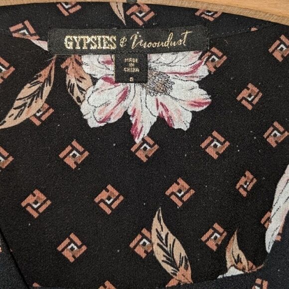 🌹3/$21 Tie Front Pajama Style Blouse S - Picture 2 of 6